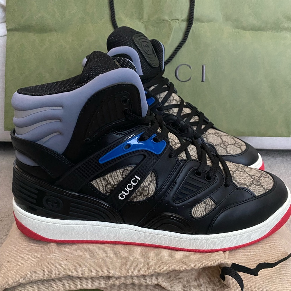 Gucci Basket High-tops in Black and Beige - Picture 5 of 6